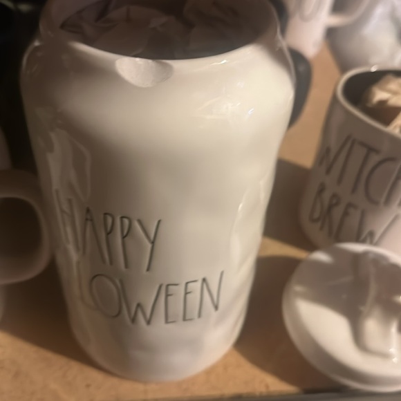 Rae Dunn happy Halloween- brand new *small chip